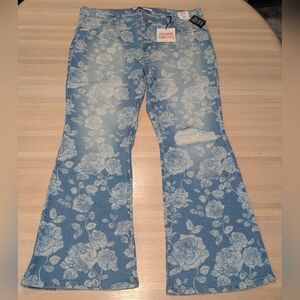 Celebrity Pink Light Blue Floral Flare Jeans Women's Size 20 NEW WITH TAG